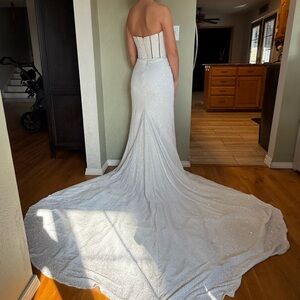 Elegant White Strapless Wedding Dress